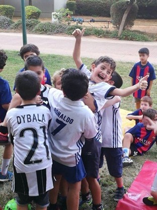 יום הולדת כדורגל עם פיגוז הפעלות