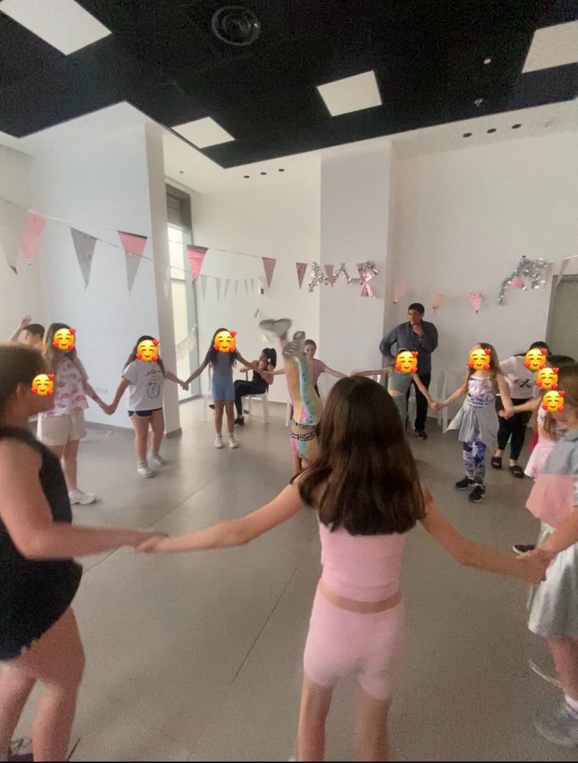 זומבה של יום הולדת 077-9969386
