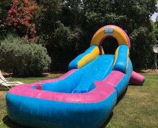 מגלשת מים 10 מטר כחולה להשכרה