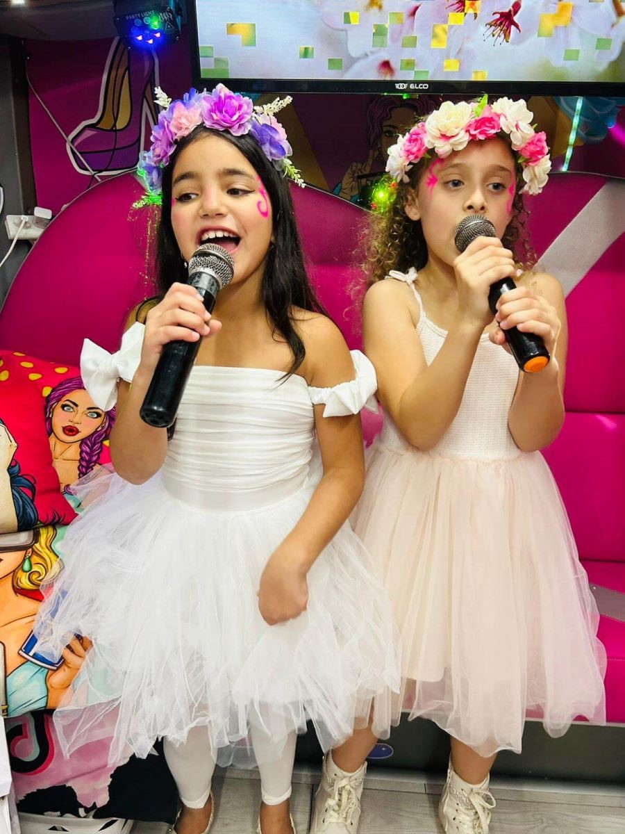 קנדיל'ה חוגגות באוטובוס 077-9967605
