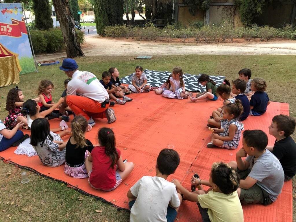 להטוטל - הפעלת ג'אגלינג חווייתית 077-9965867